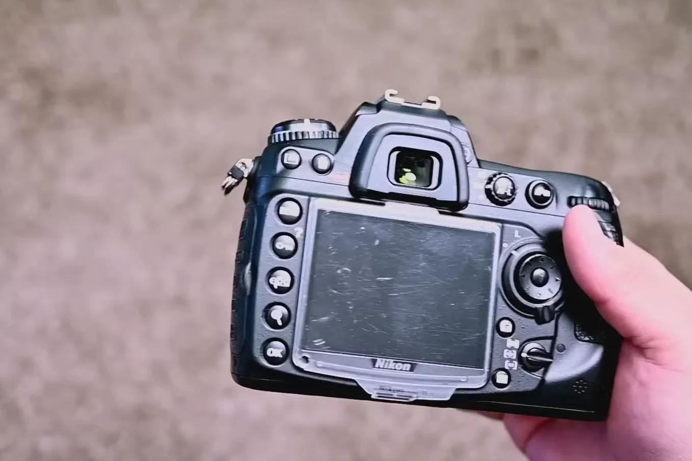 Nikon D300s back panel and button layout