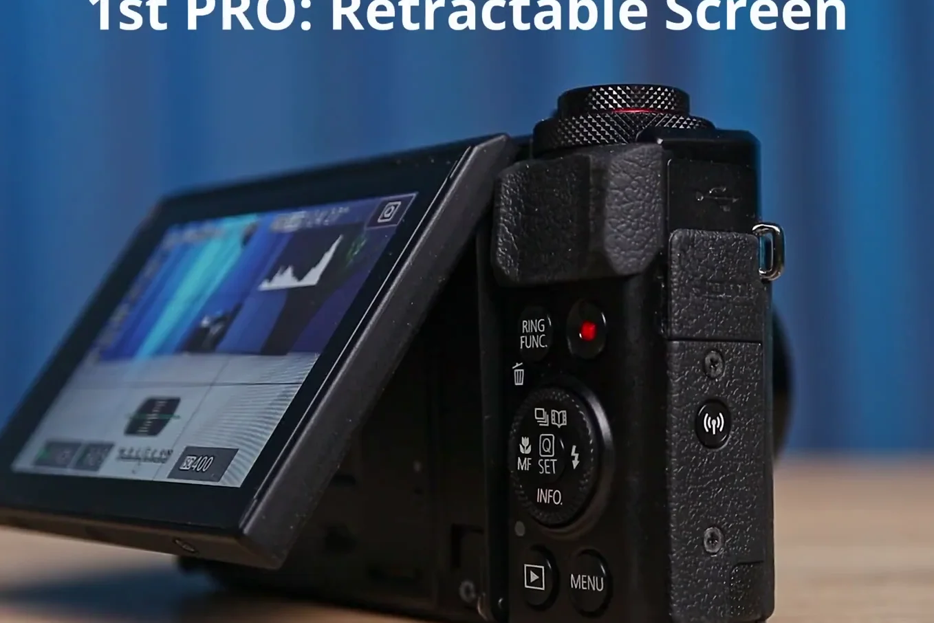 Canon G7X Mark II with tilting LCD screen extended